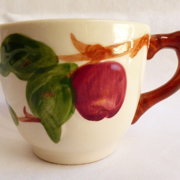 Vintage Franciscan Red Apple Pattern Tea Cup - Picture 2 of 7